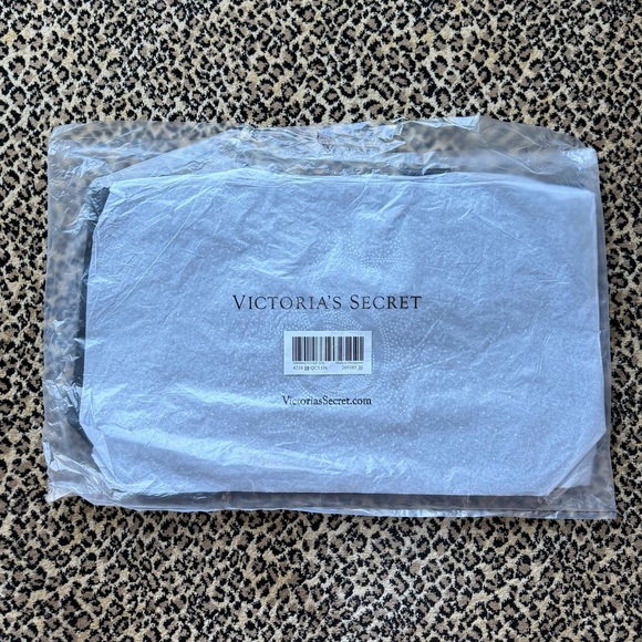 Victoria’s Secret tote (NWT) - Picture 6 of 7